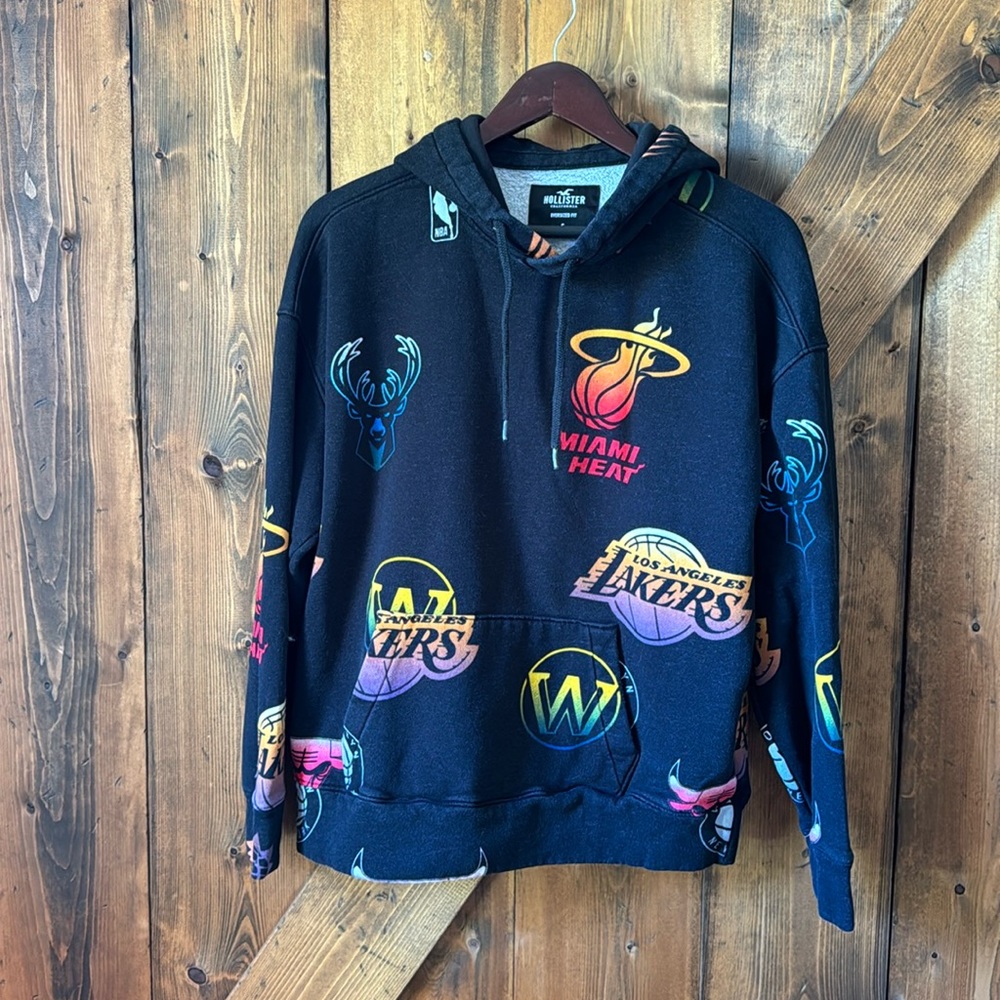HOLLISTER Men’s Size S NBA Teams Hoodie